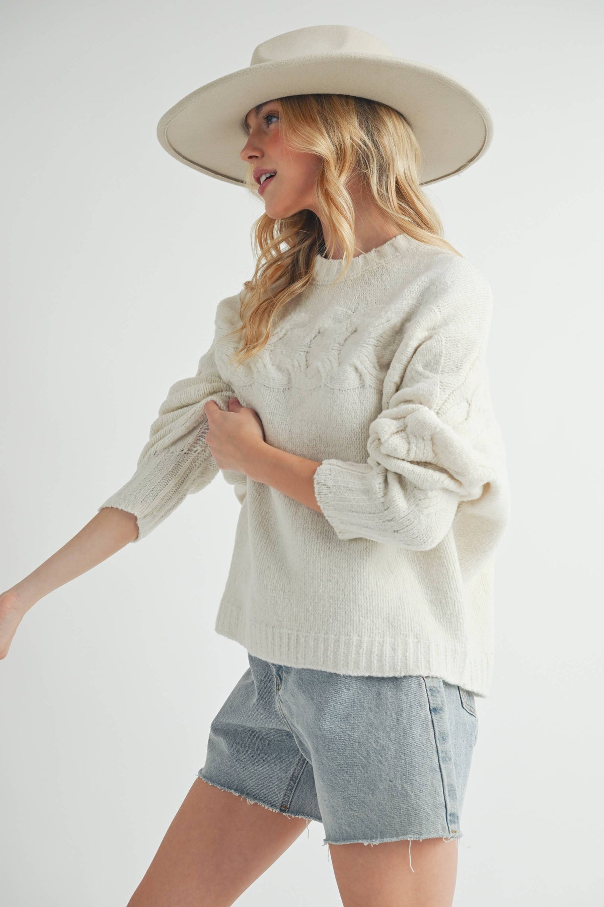 AEIMI & Co Elaine Sweater - East Coast Classy